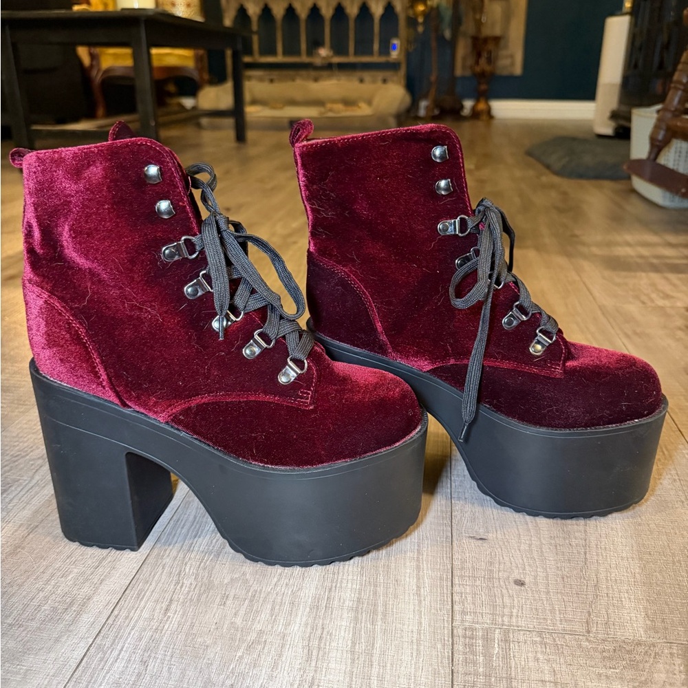 Hot Topic Burgundy Velvet Platform Booties